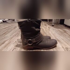 Maurices boots size 10